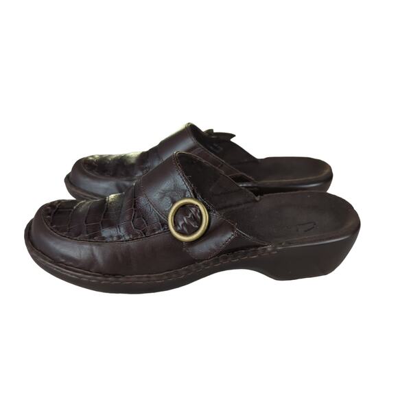 Clarks Brown Leather Slip-on Mule Clogs Women's Size 7 Dark Chocolate Brown Croc - Picture 1 of 9